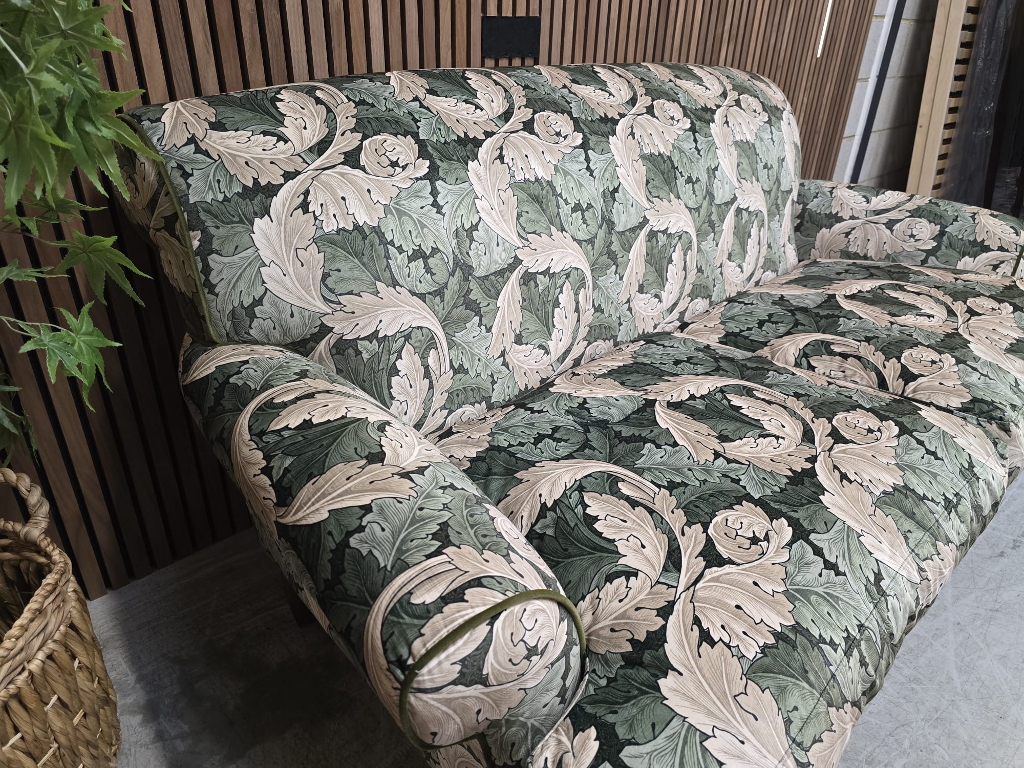 0270ef6a-e41e-4cdc-b608-e916f8da1e52