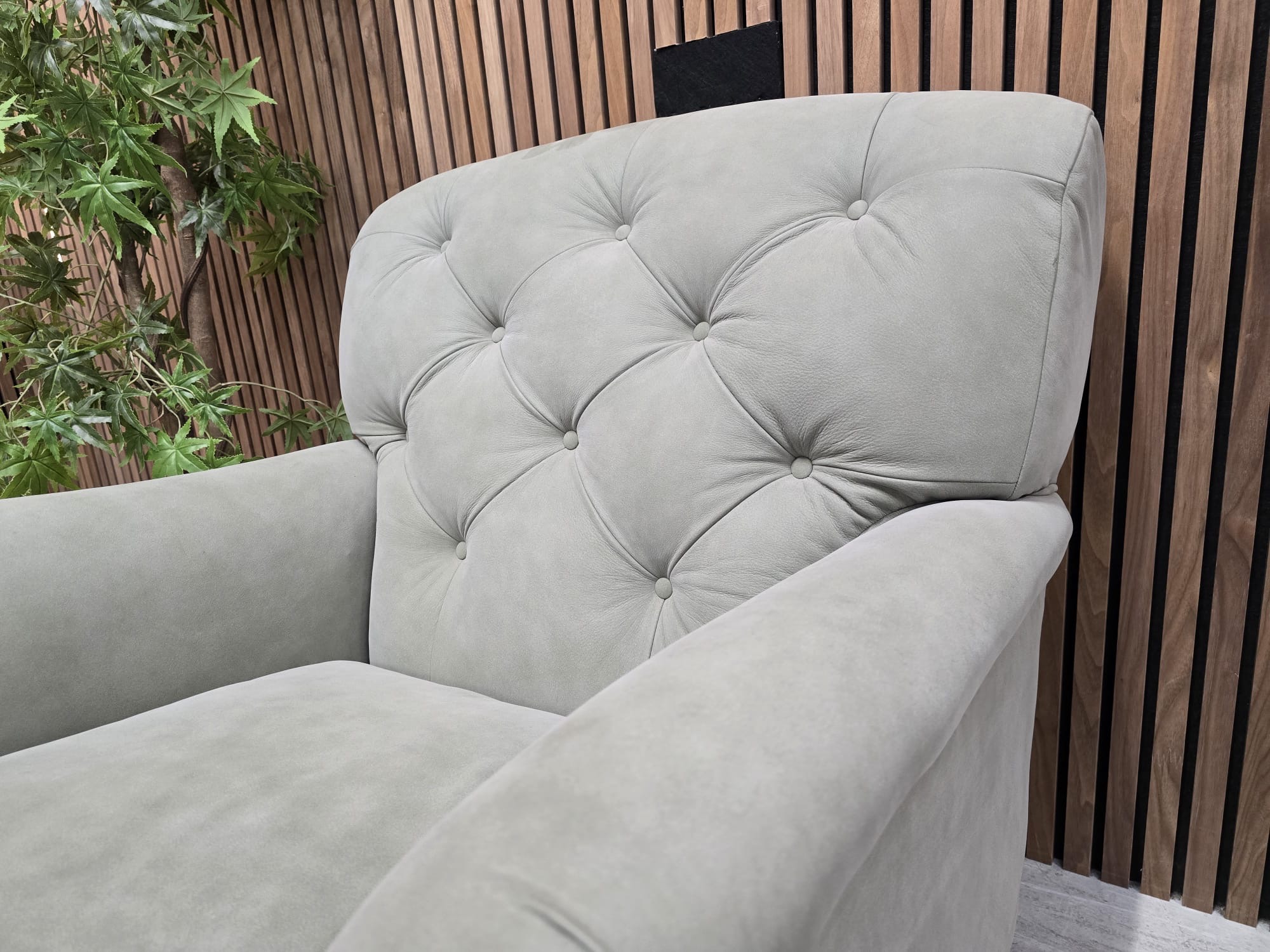 09961213-d655-4dce-95d7-c468c11d65c6