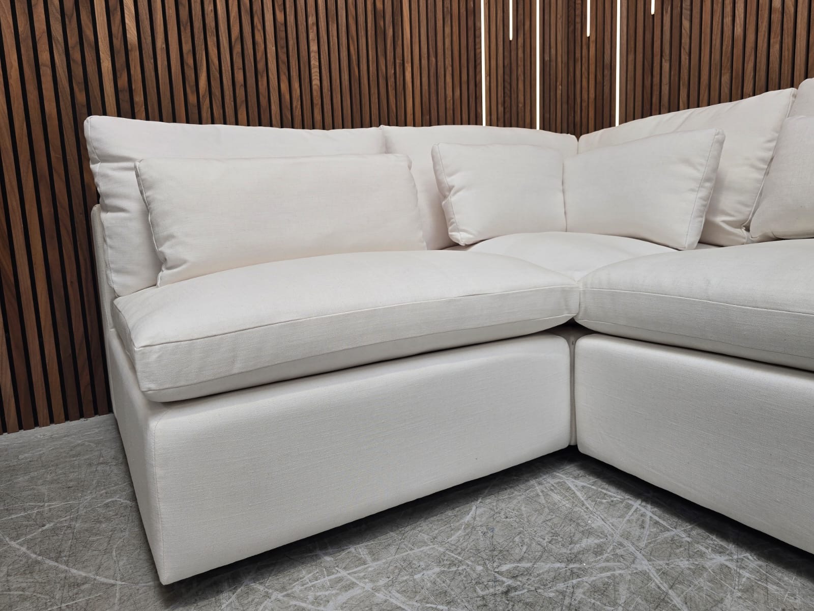 18b944a1-df0a-4a25-b9fd-f7f58b8adf2c