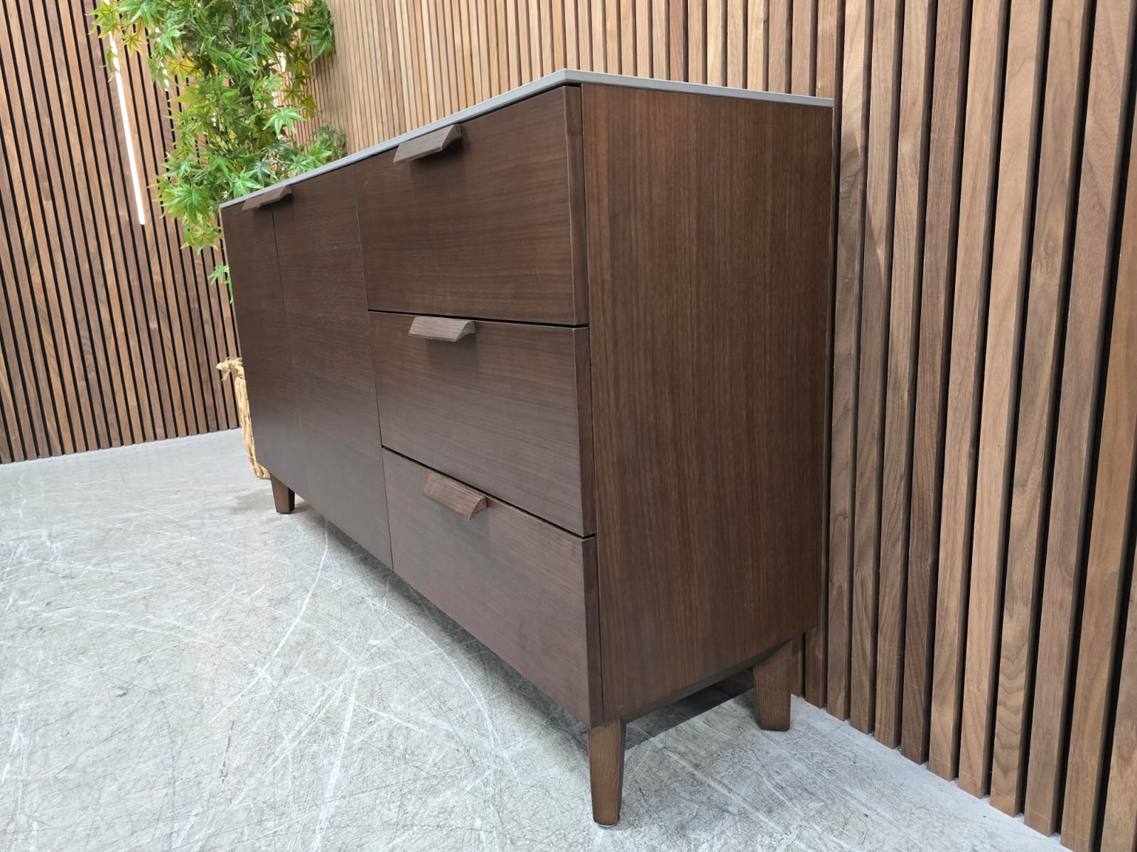 1c7dc4f2-0edd-45aa-872f-3ff7f841af6d