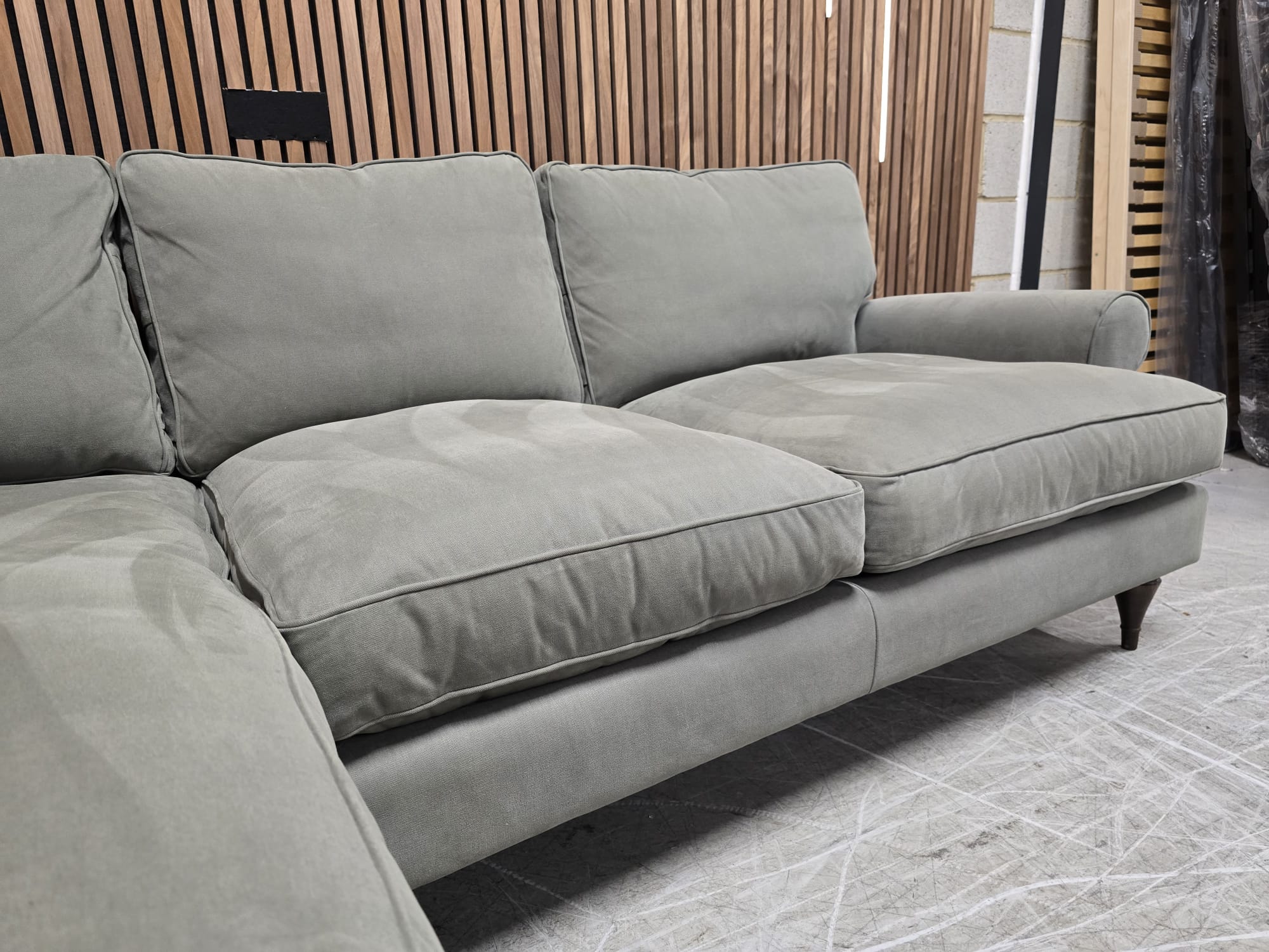 1d86634b-e151-4858-a459-dc609f60813f