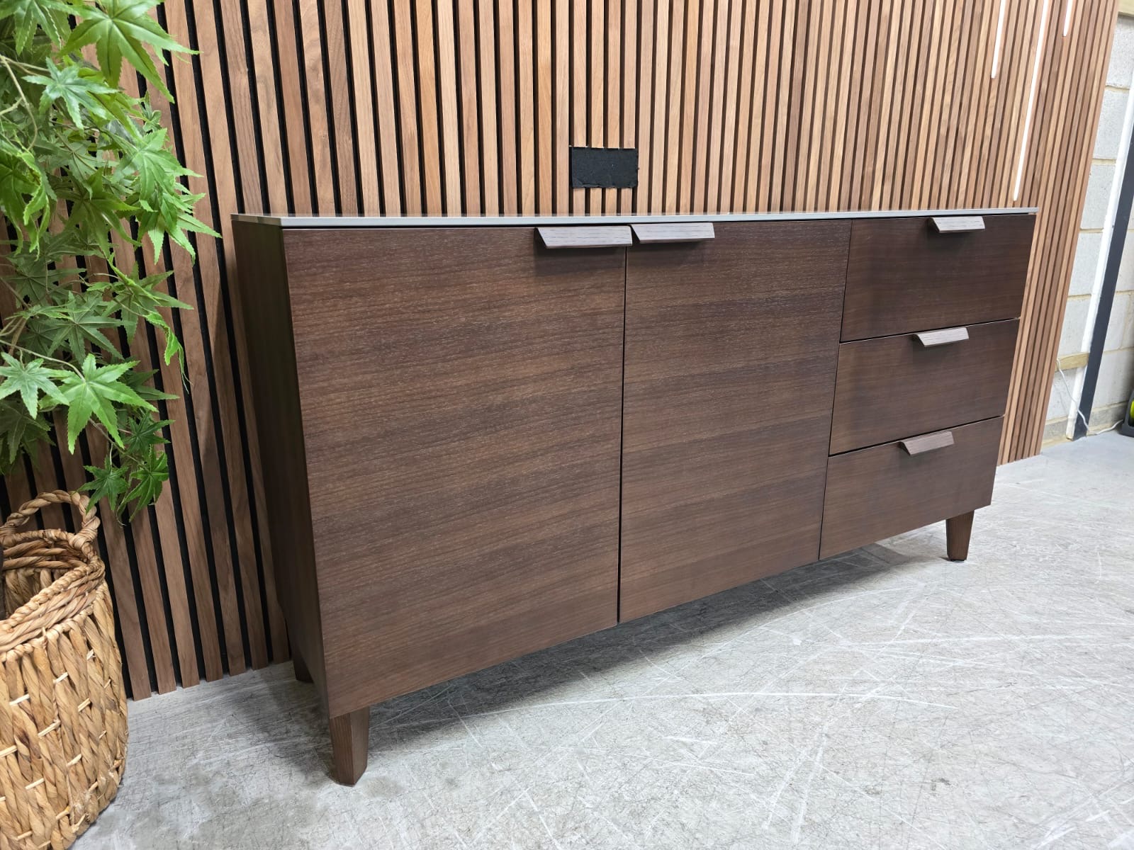 1e8650c9-74a5-4c5d-9e00-817e6df1c287