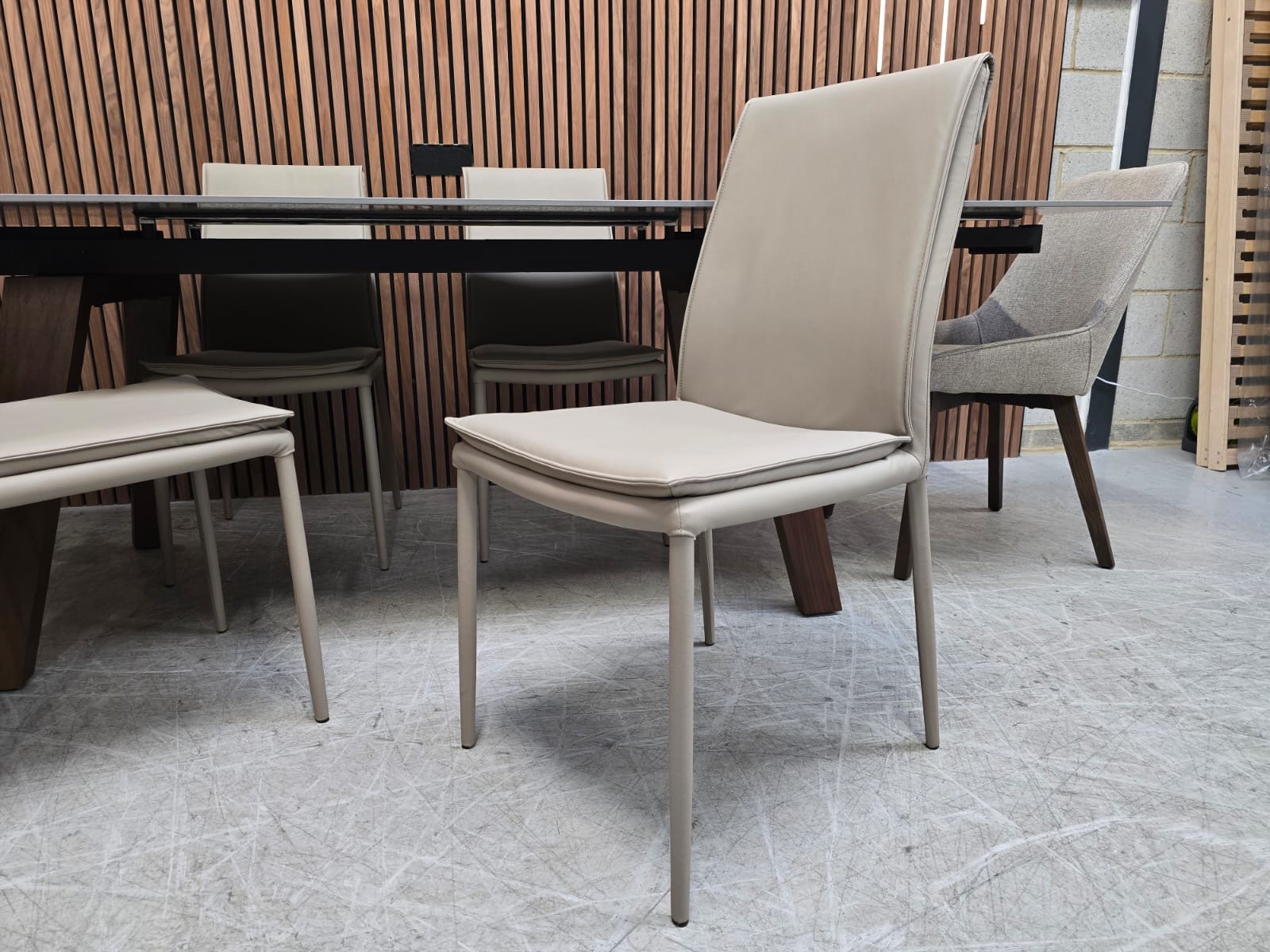 21eb3b4a-931d-45e8-a7b3-a7698a89a9ef