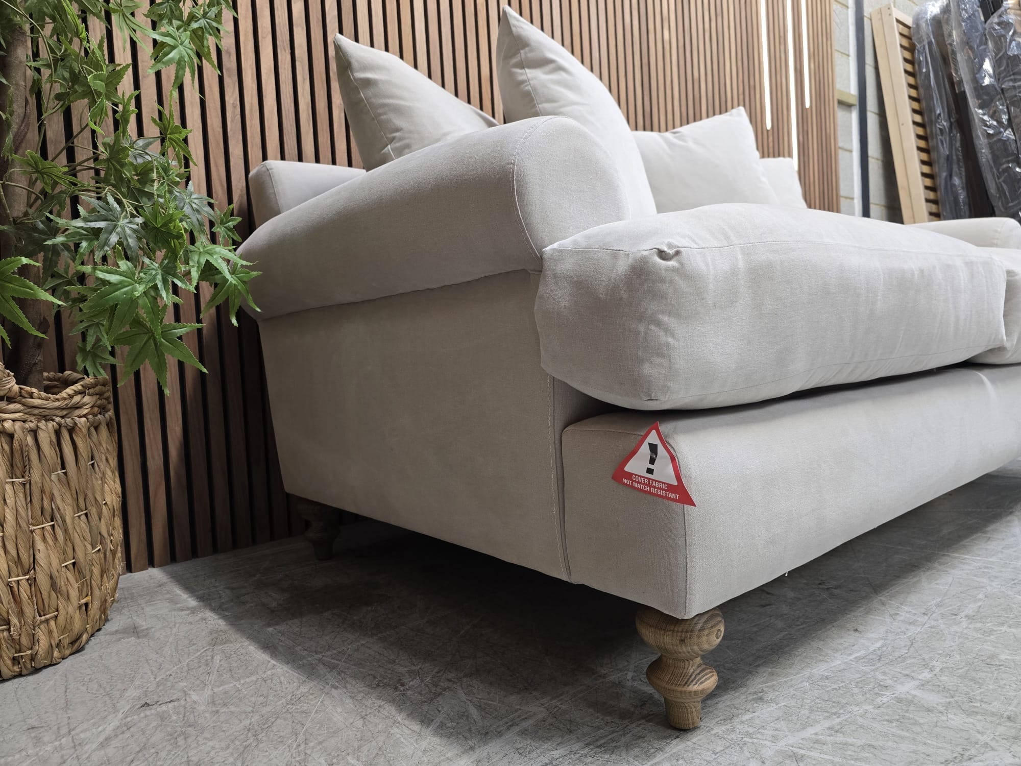 23d1e2ce-6021-4515-b907-c546e3d61896