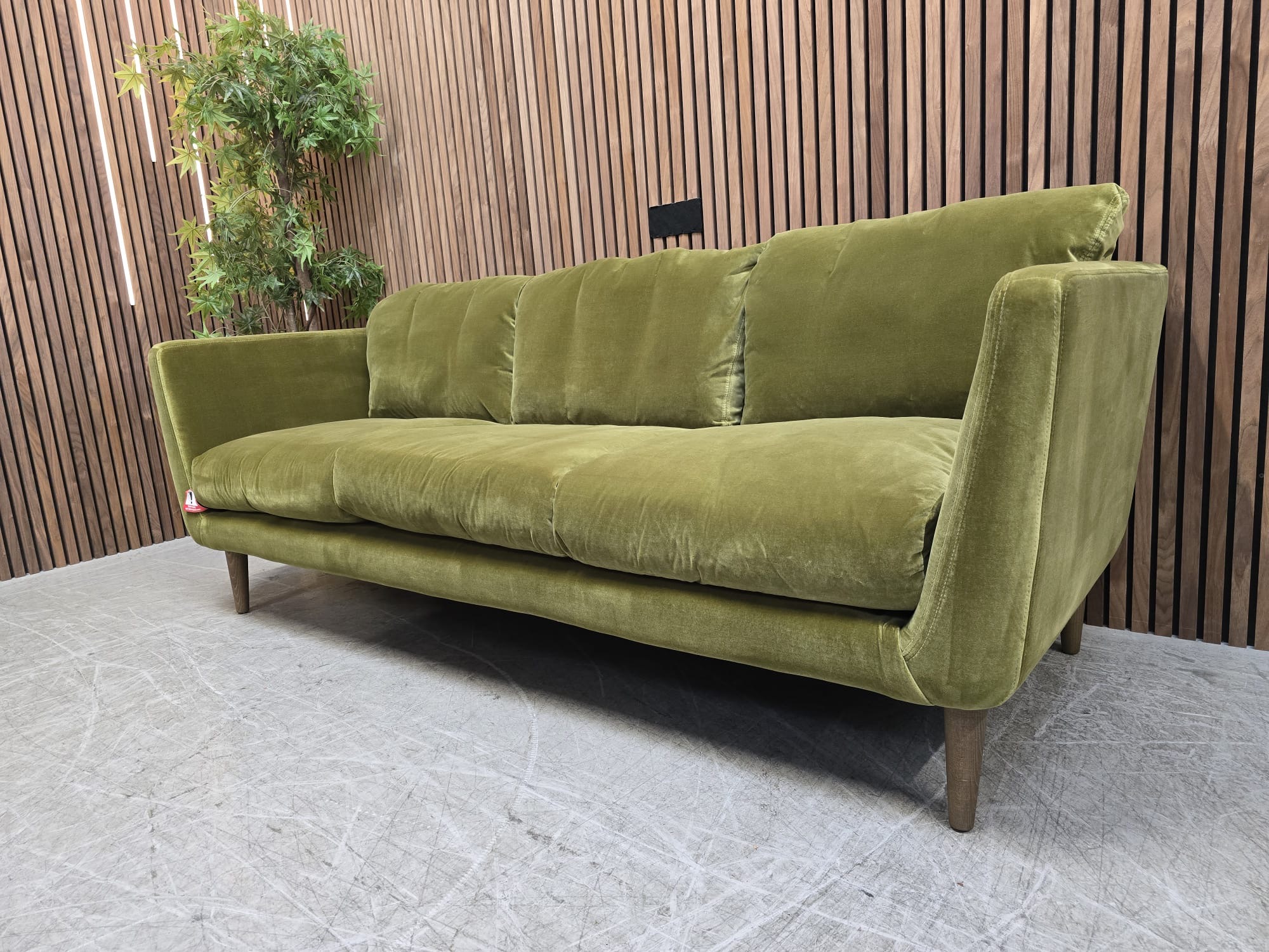 2d511334-5f0f-46cb-93ad-6f5cc6074375