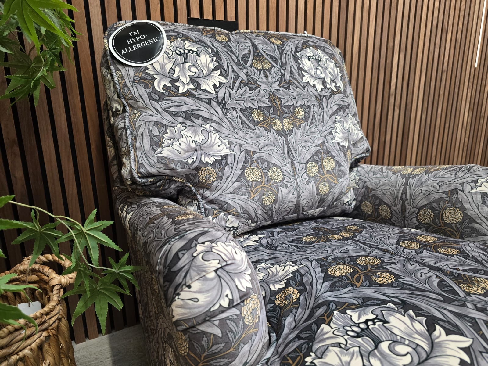 37a02a89-f225-4518-b6ea-6f4f0467d738