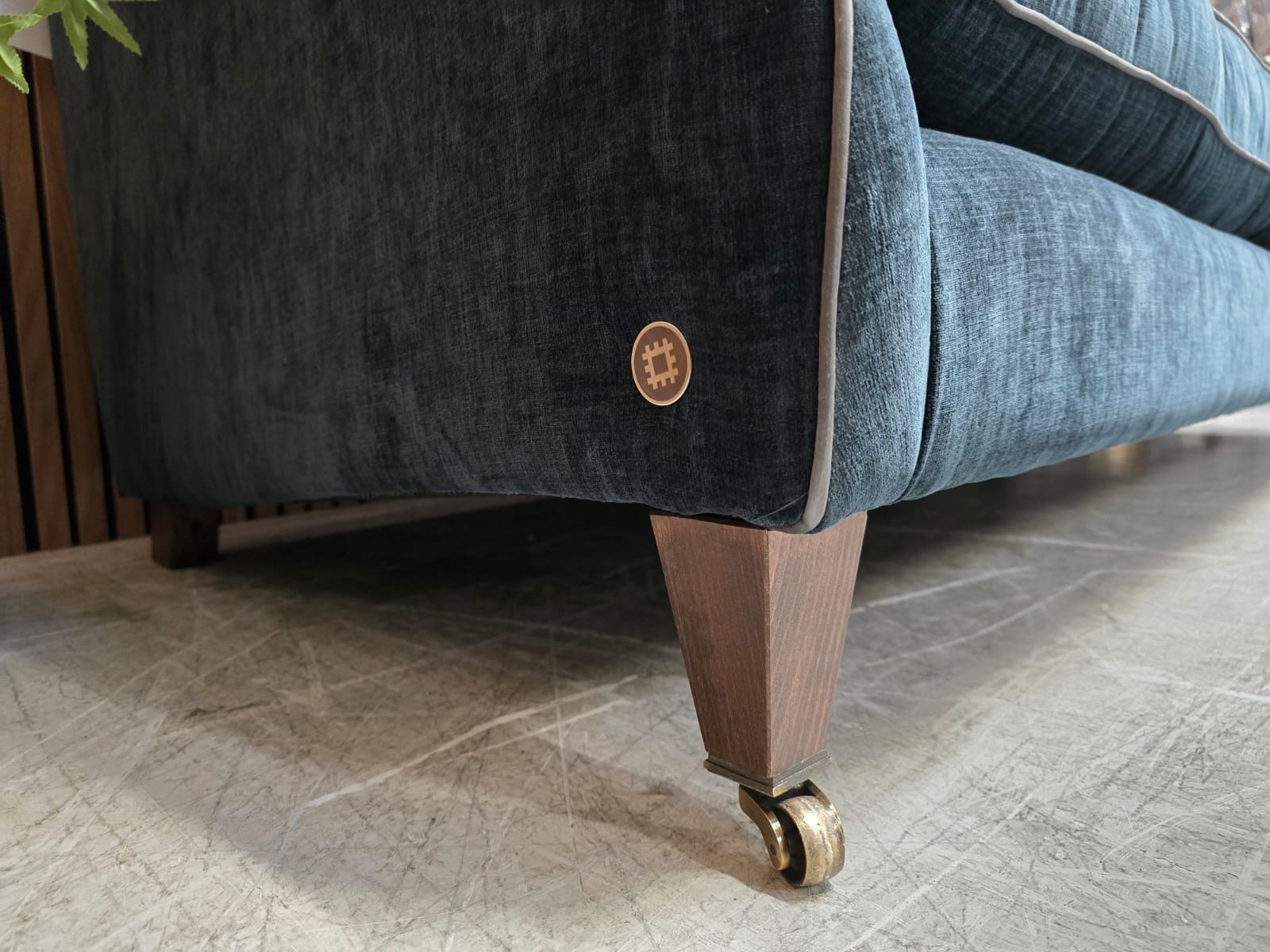 3e9954e1-64d9-40b2-b80c-75b1d95b1d72