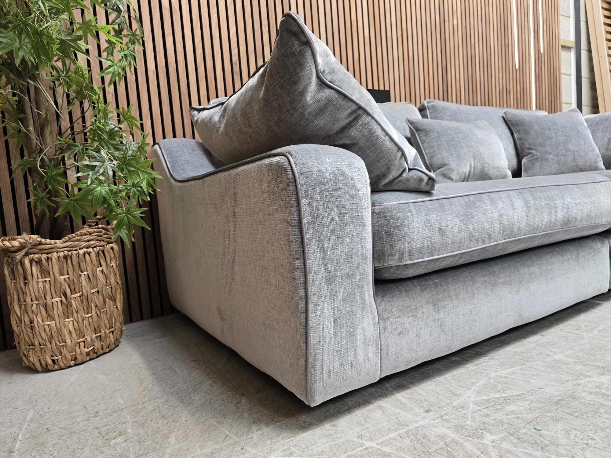 423f20e0-cd13-4d09-b27a-cd4c157f3746