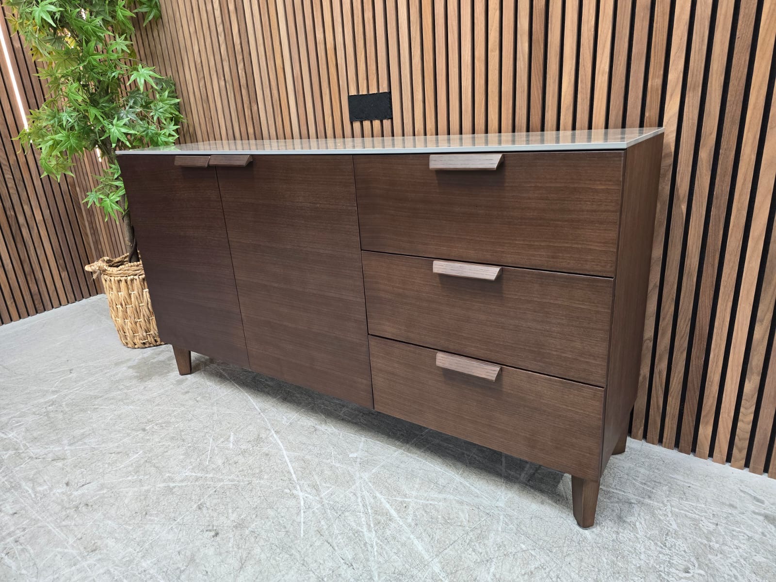 497efd13-193e-4bd2-8056-7e2d329221e0