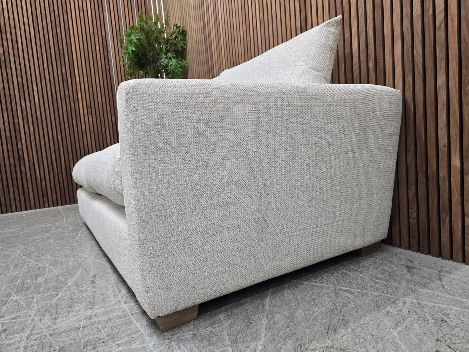 49db1f0f-5be9-4306-8f92-08c688614b6d