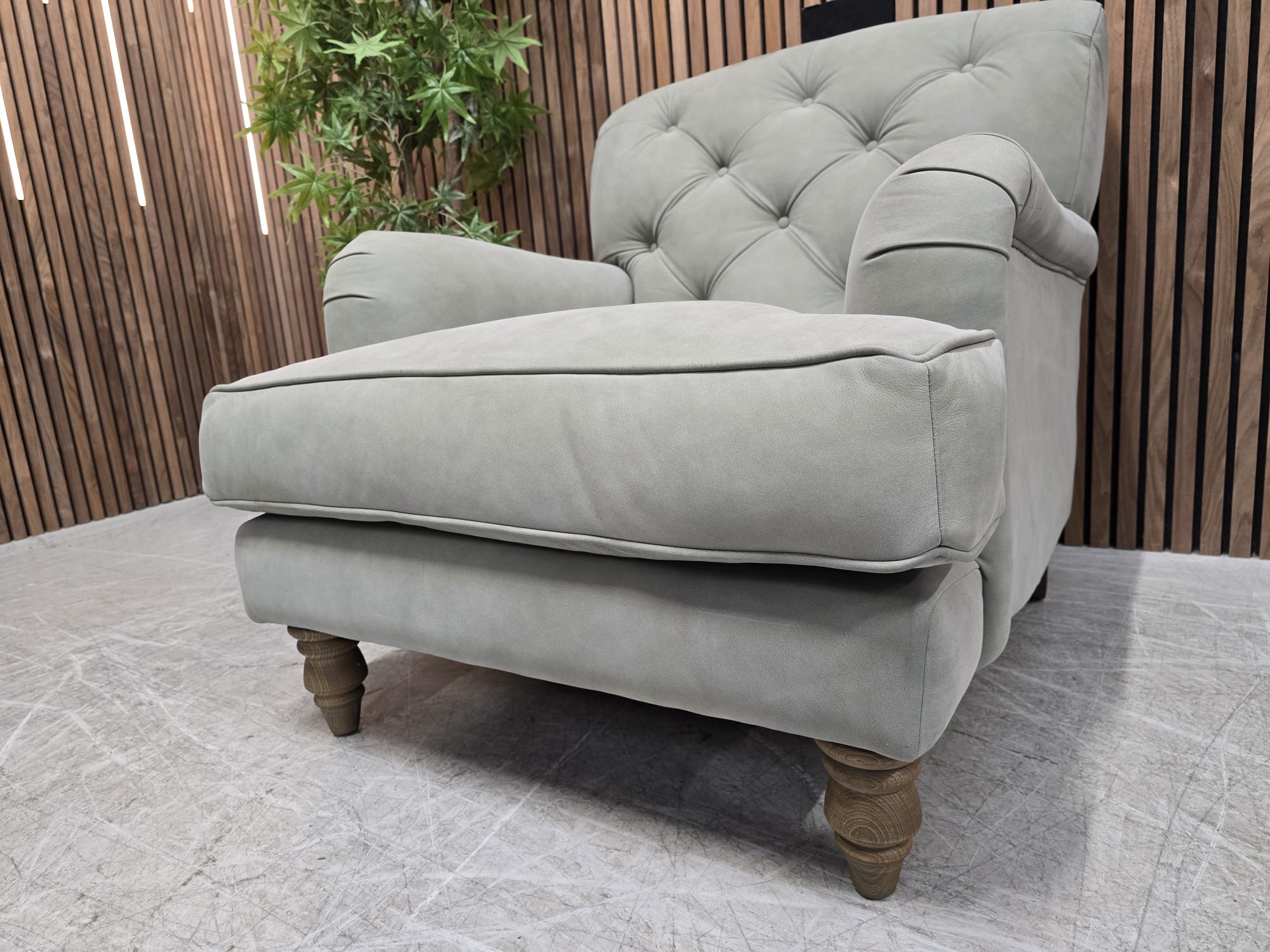 730622e8-7f40-404c-a04c-0374b04e267d