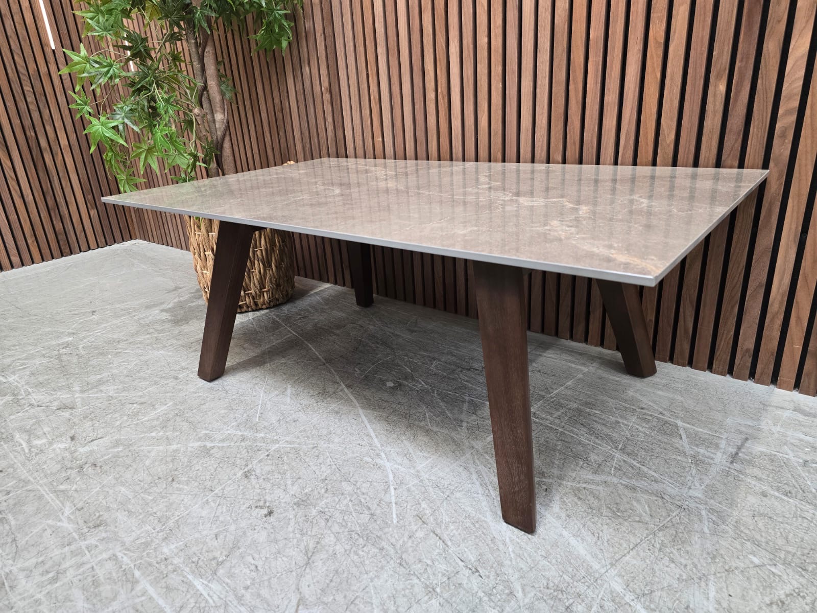 74ebce98-bcd0-4d53-b11f-53ffb1f9928a