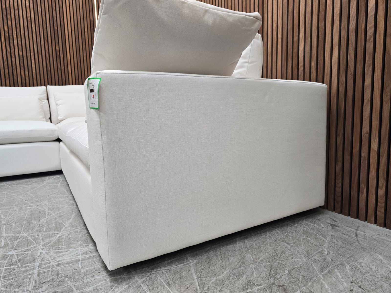 82f8d694-4df9-4d3e-aa14-30220a98014d 1