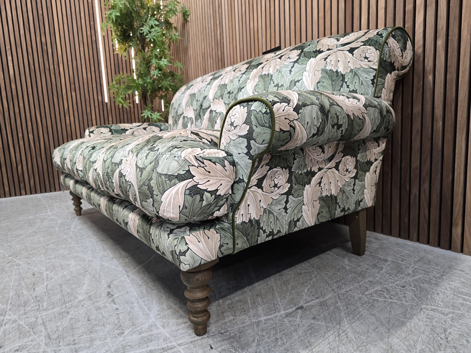 842853f4-1c32-48be-8e4e-bc145090940a