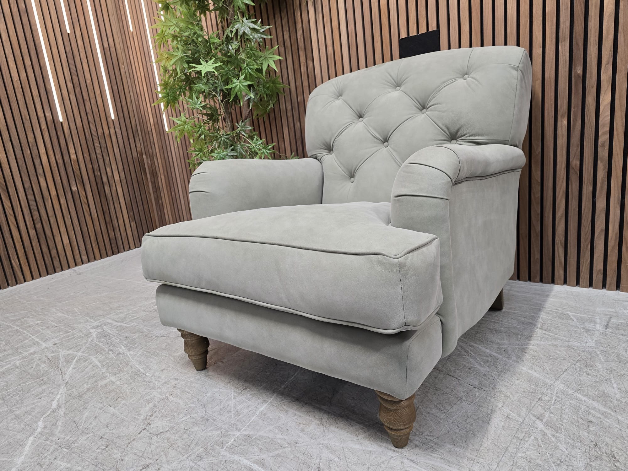 8bcaaebc-c94f-4d67-ad9d-a5b5b826954d