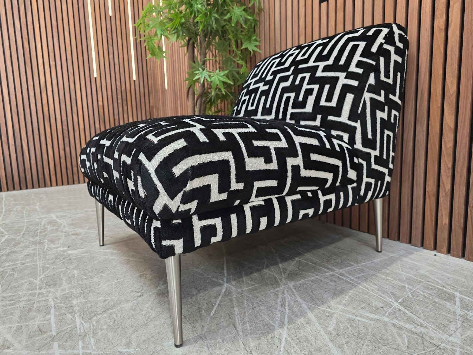 8c813977-0b32-4f94-af49-b52b9d83e5fc