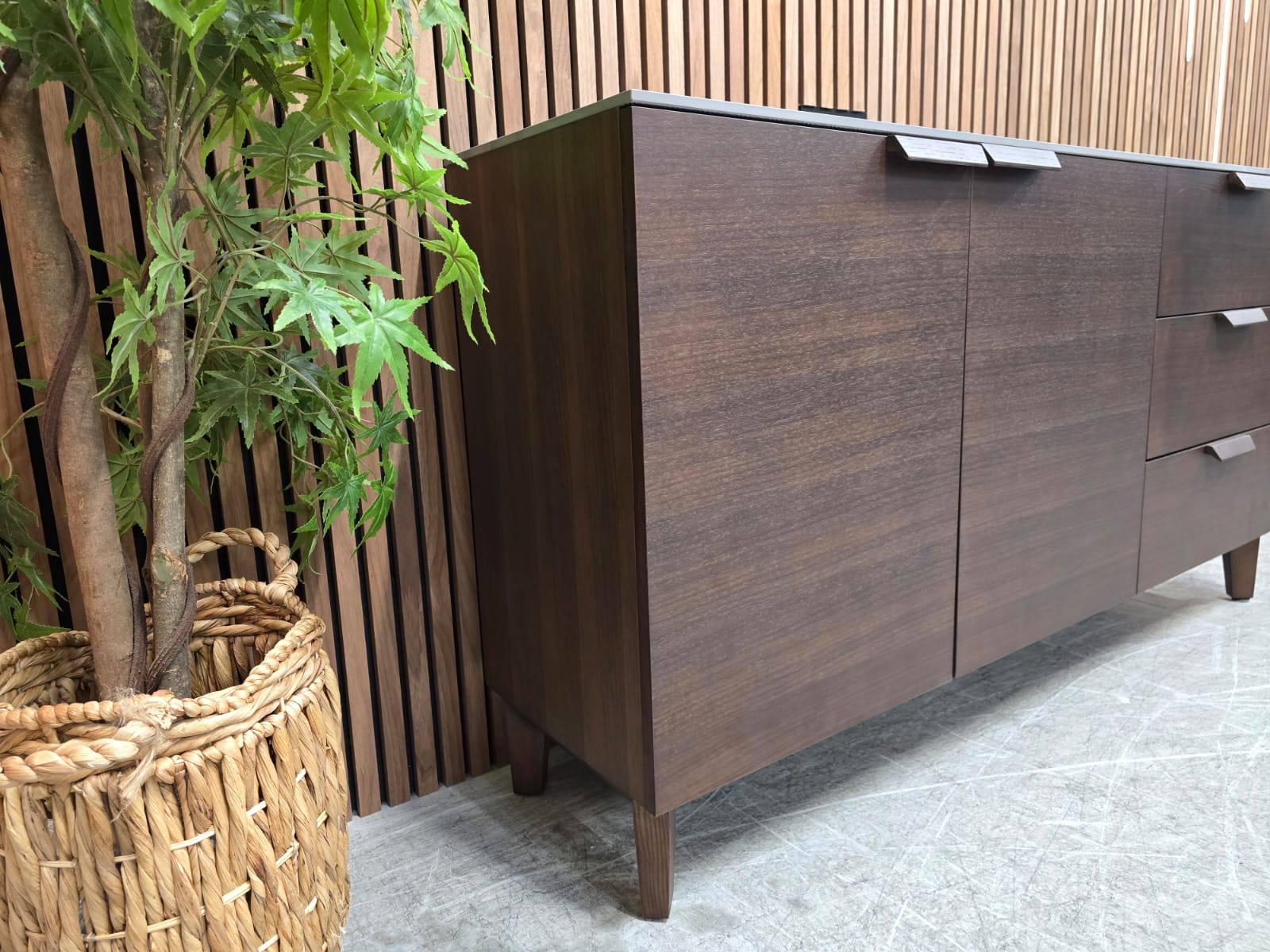 a2667af0-81fc-4092-9aaa-5d85a6413fd2