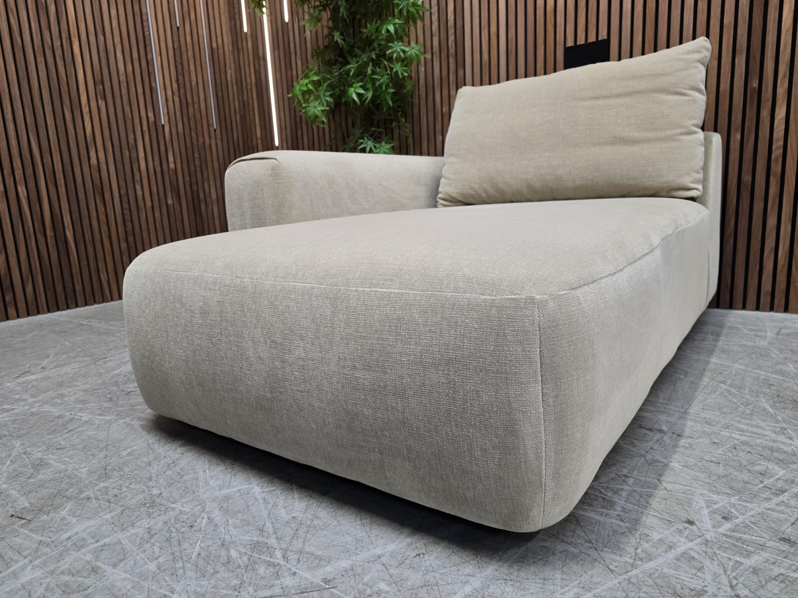 aa1b7d07-8b9d-425b-83a4-2676664984e8