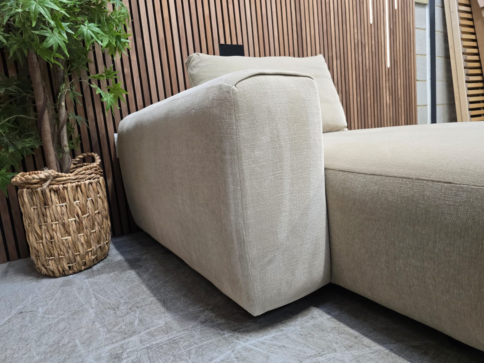 ae5afa22-9a22-44af-affd-2c479759bebb