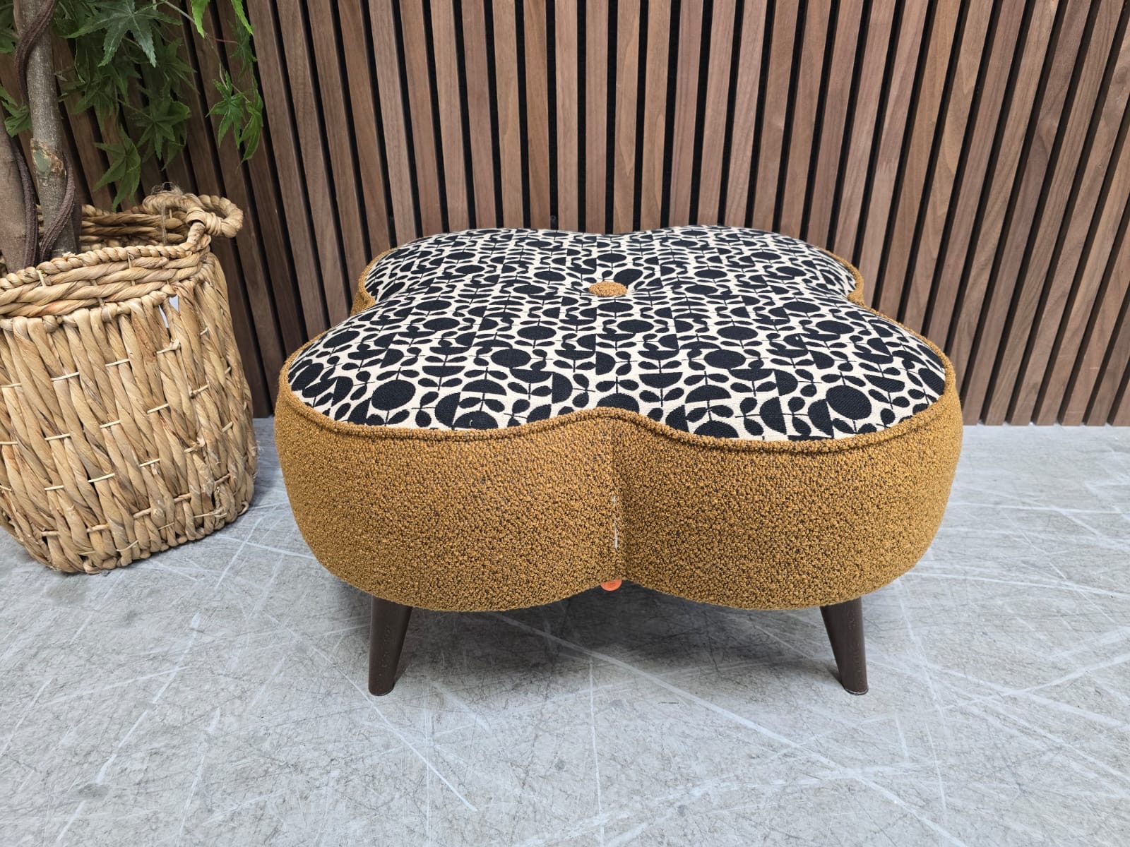 b37866cc-f04b-44e0-a817-5aa1214d83a2