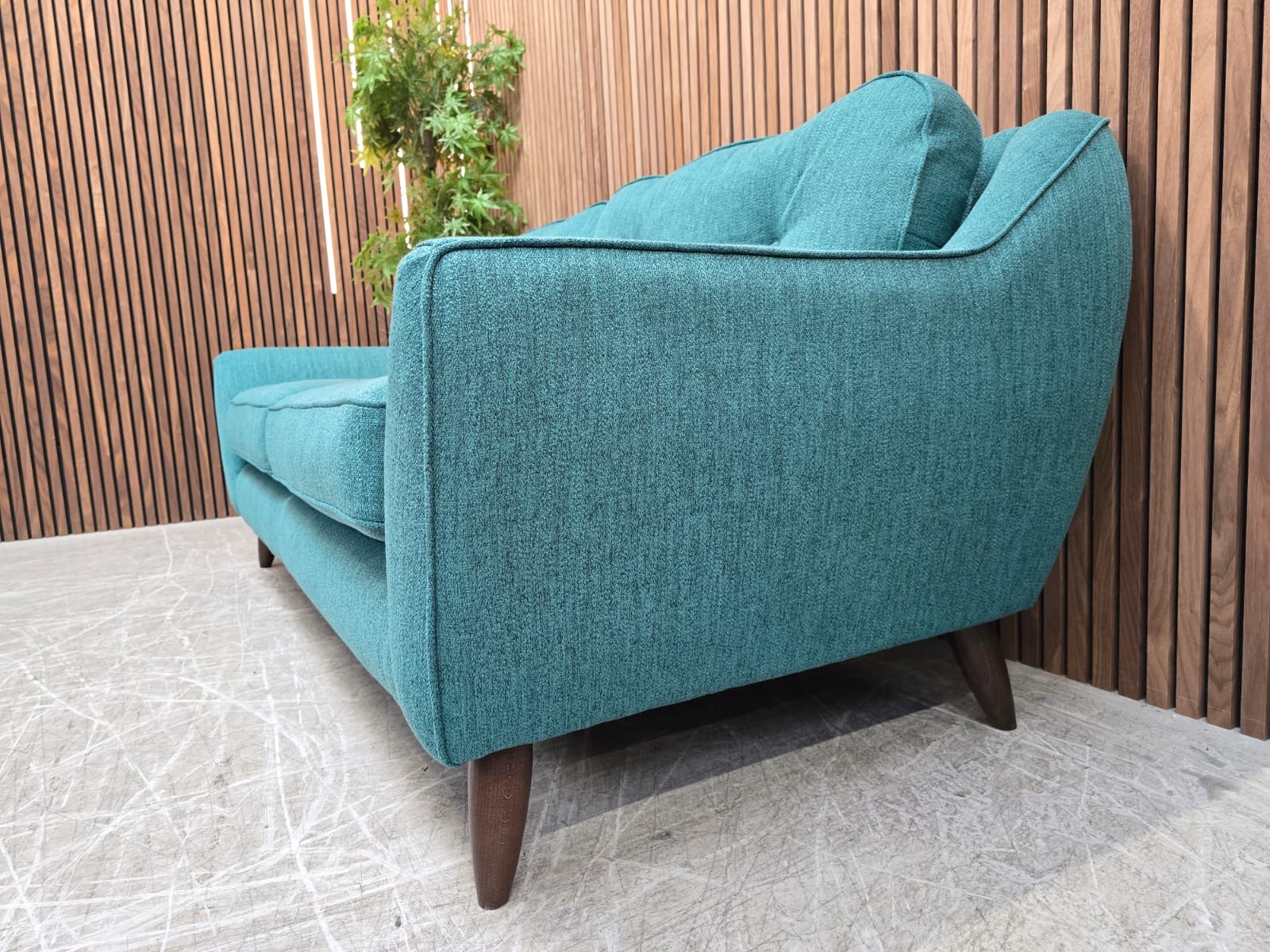 b909d06d-7863-49a6-9ffc-967de7019151