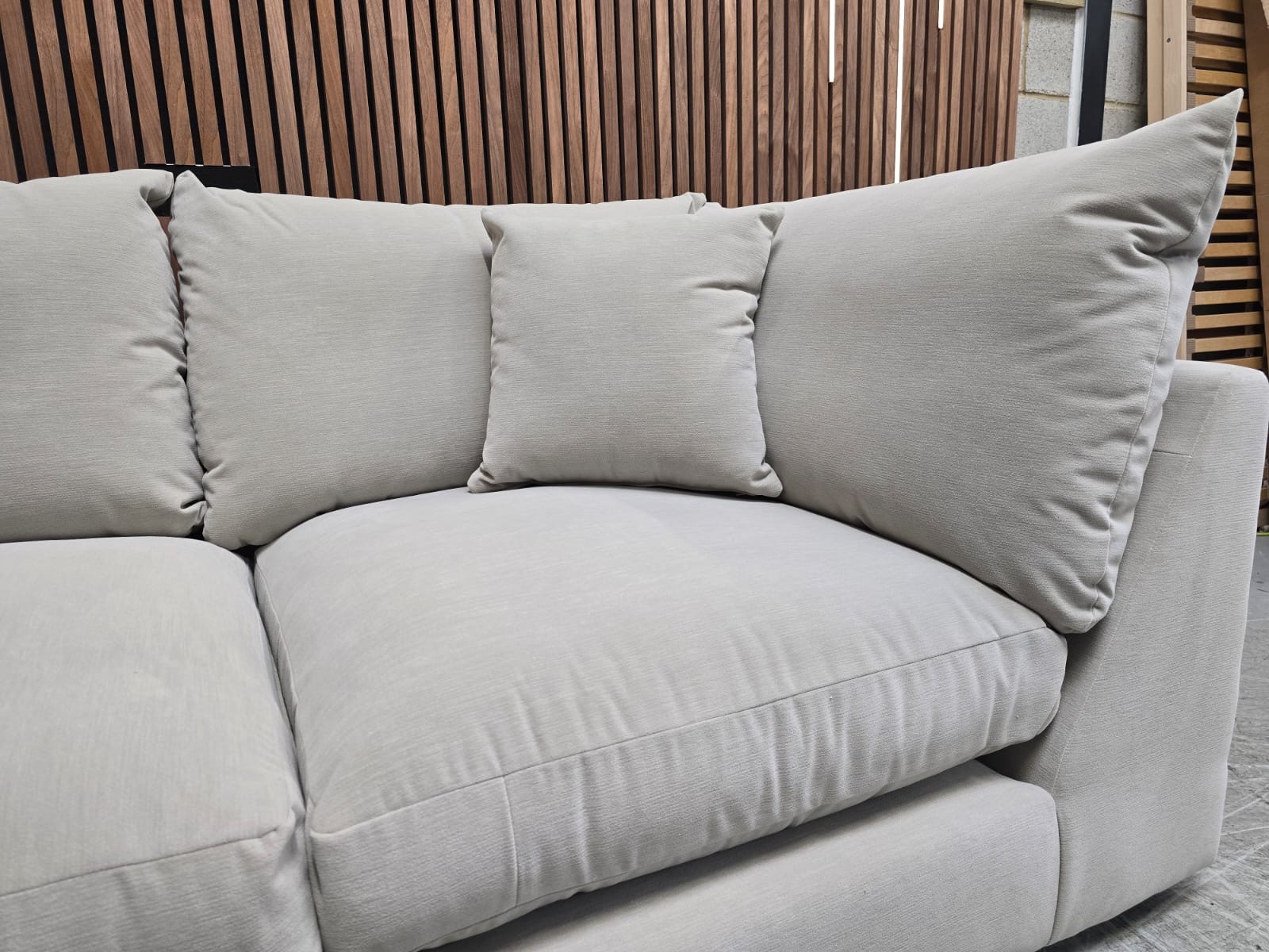 bab203c9-7a68-42dc-9846-5927412cadc6