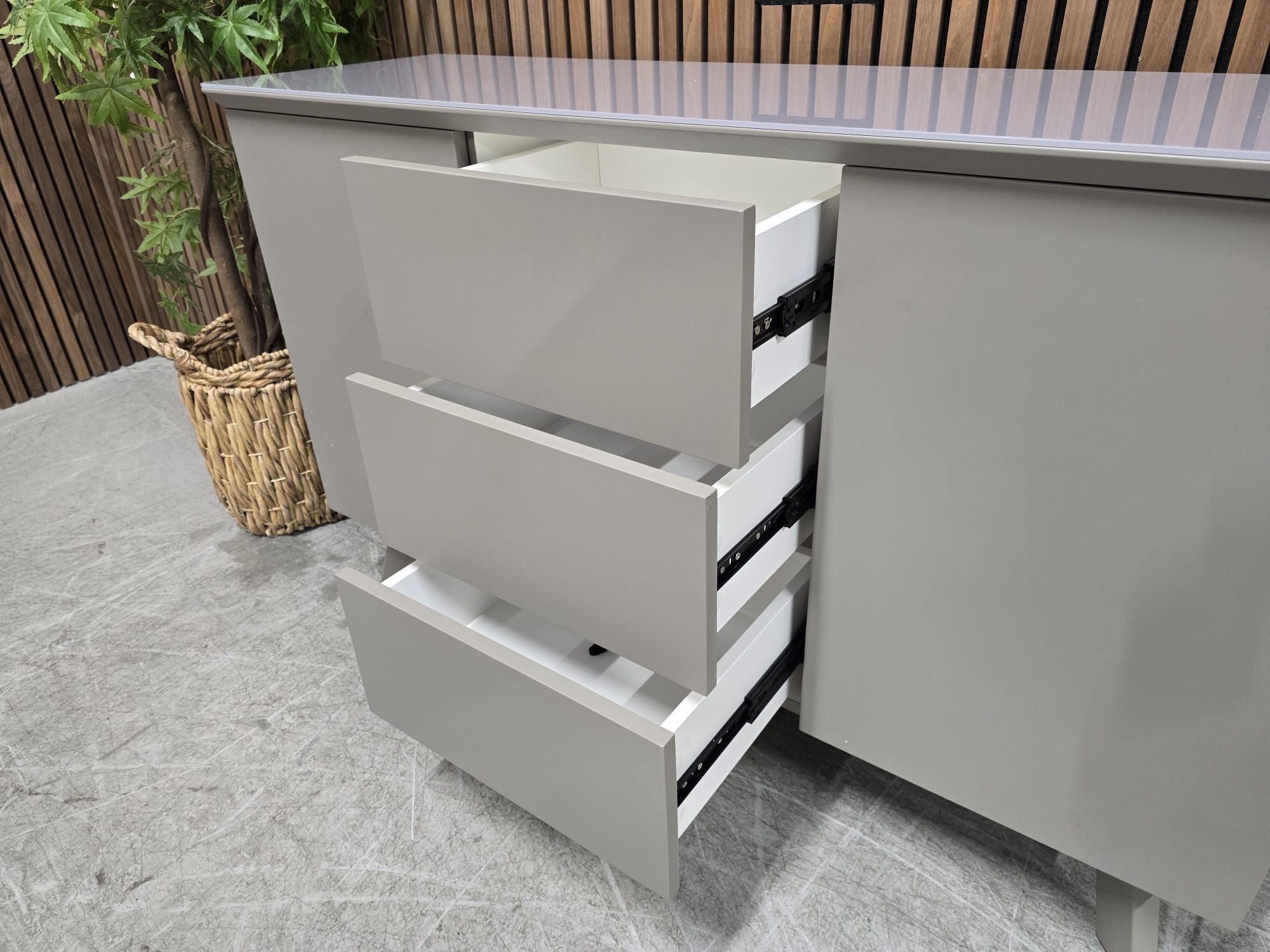 d3a432a9-774b-4e51-bf4d-6972d3565d61