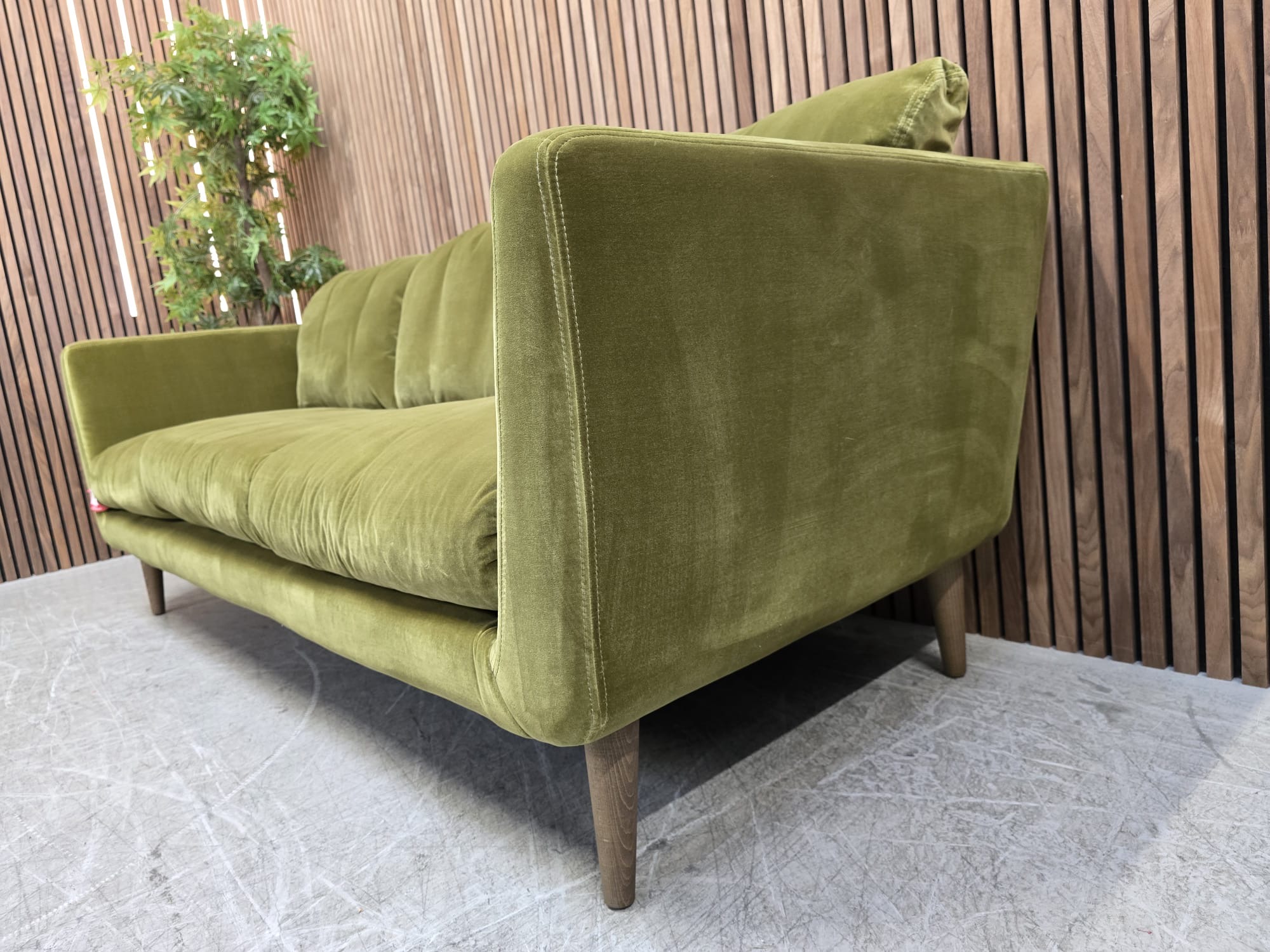 e089e3a3-1ad8-47b1-941b-2053c01c87c2