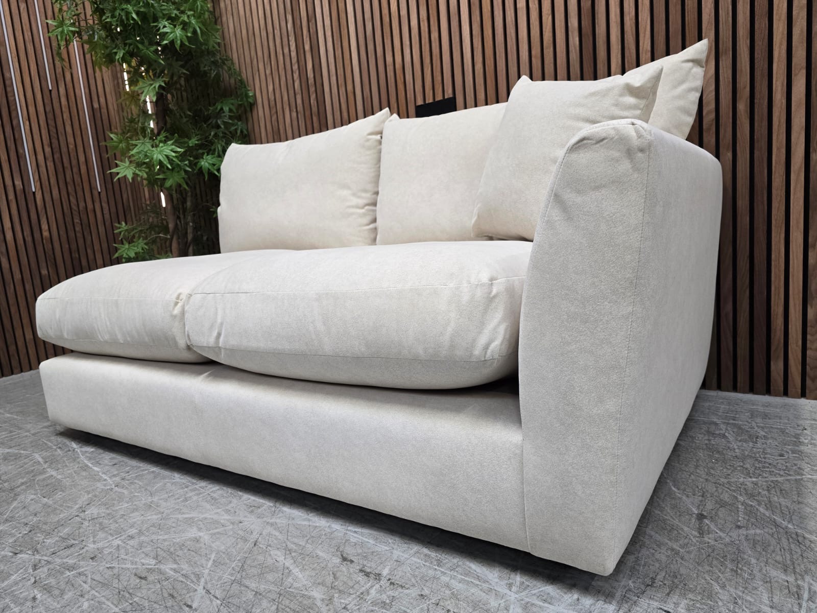 f2647f28-ec68-4e6d-b5c3-cd92b4c30609