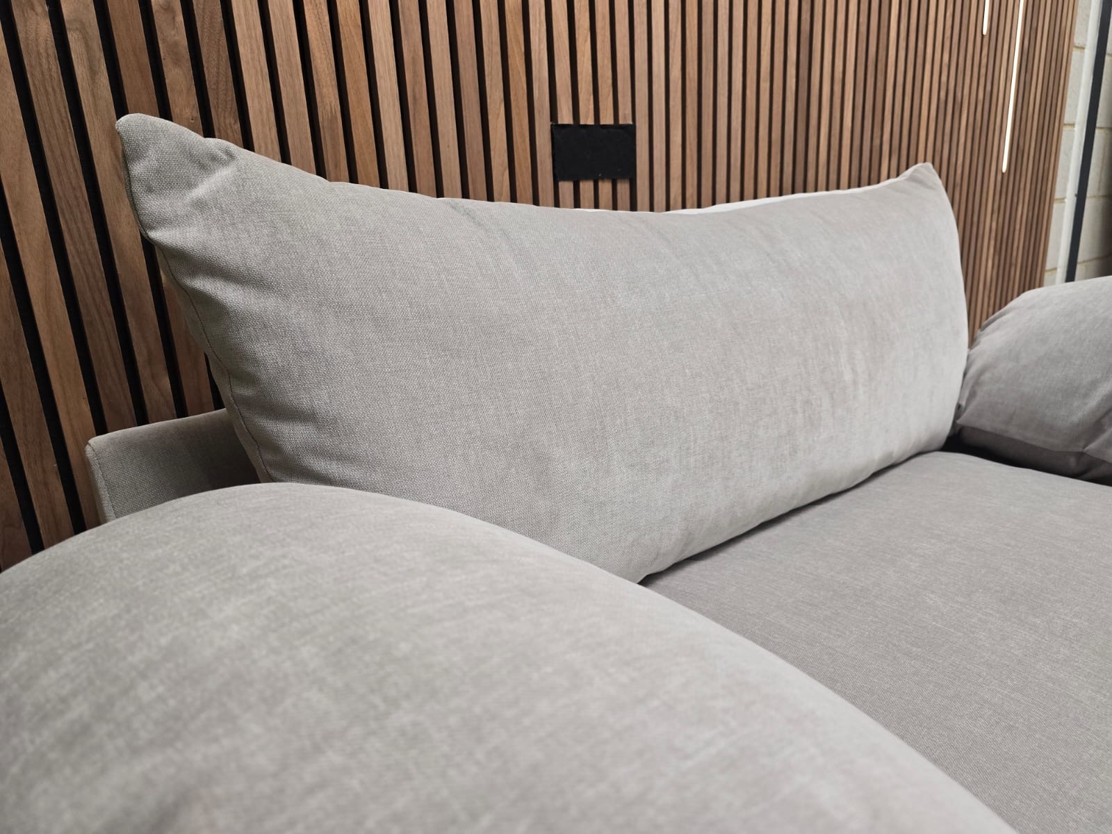 f4e1731a-8bdf-41bb-8a7e-089a1a718d8f